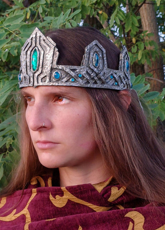 Medieval fantasy crown inspired by dwarven kings, ideal for Renaissance fairs and role-playing costumes.