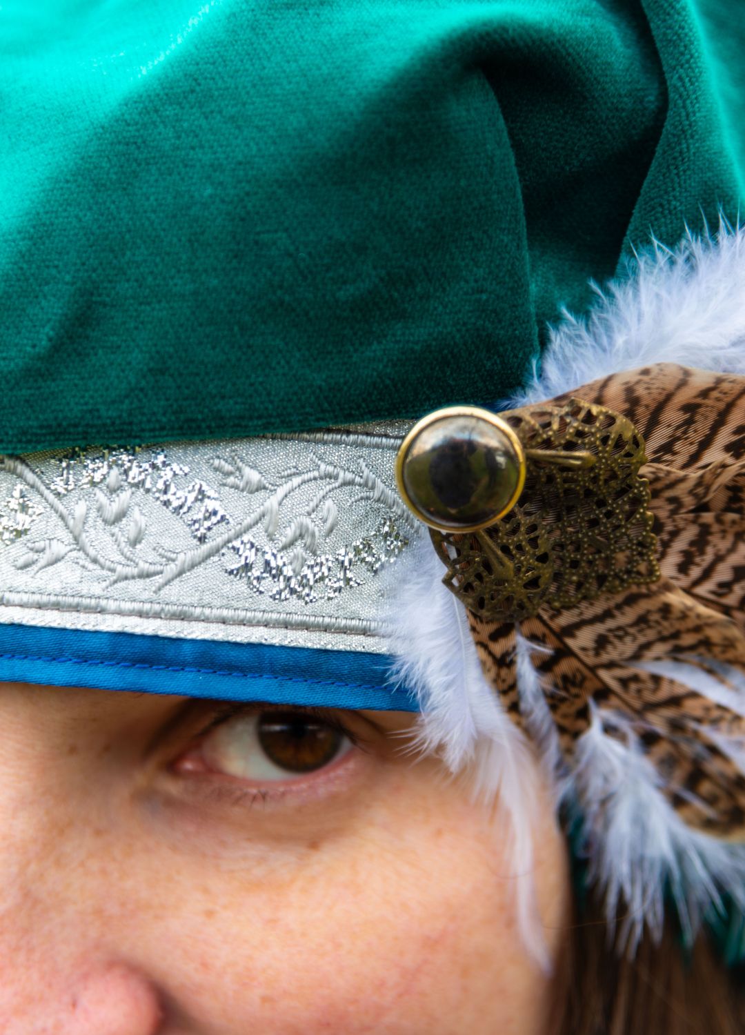 Green Renaissance LARP Hat – Unique green Renaissance-style hat with rich detailing and an adjustable fit, perfect for LARP, cosplay, and historical reenactments.
