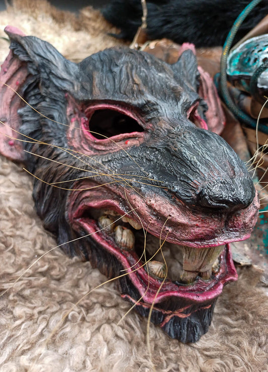 Handcrafted resin Skaven mask with lifelike details.