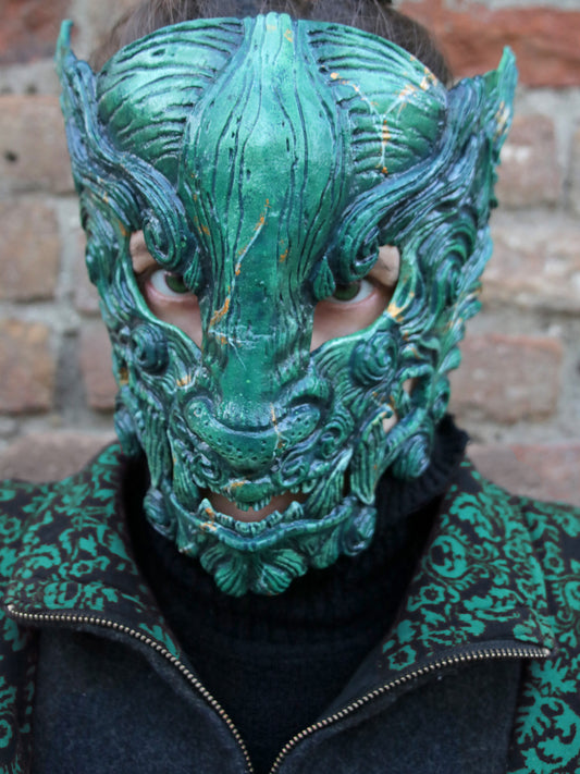 Green Oni resin mask with adjustable straps – perfect for LARP, cosplay, and Renaissance festivals.