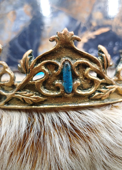 Silver and Gold Elven Crown for Fantasy Costumes – Intricately designed crown with gemstone details, ideal for themed weddings, cosplay, and medieval events.
