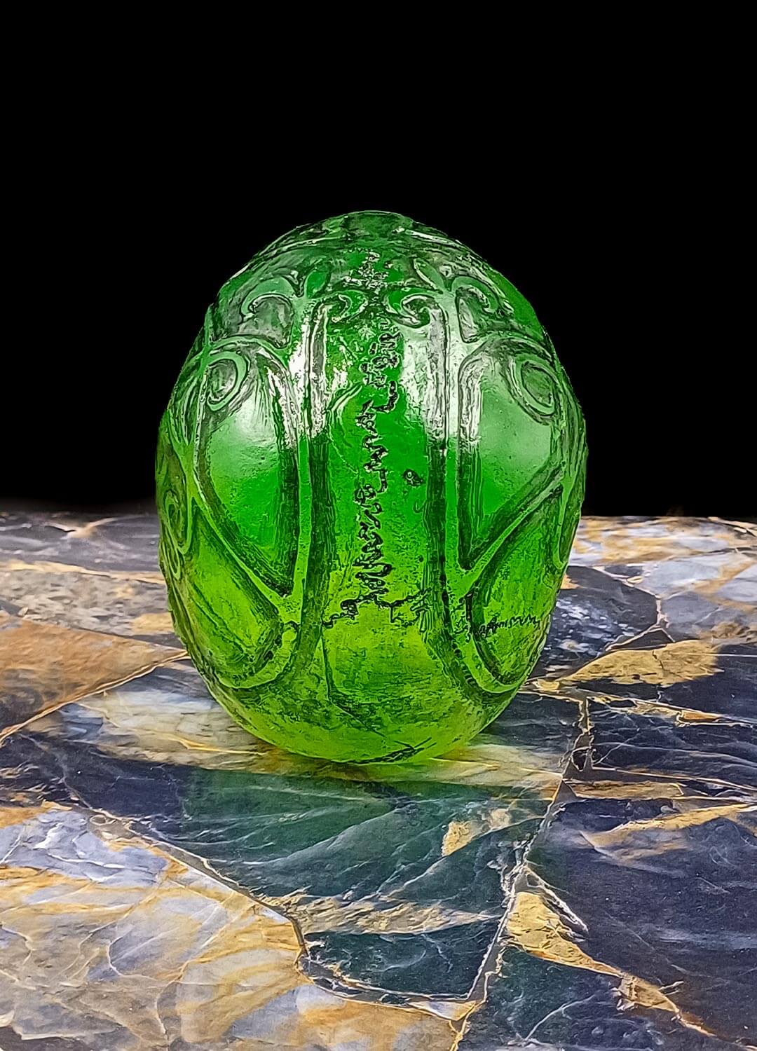 Resin skull with dual LED lights, green and UV illumination effects, customizable skull.