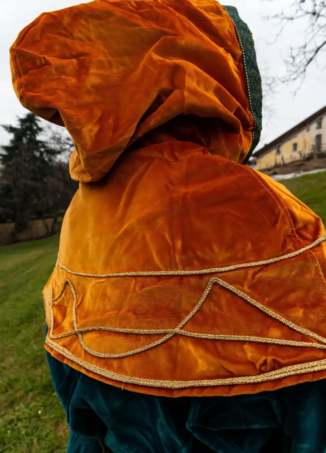 Fantasy clothing tunic ideal for cosplay ideas for women and unisex LARP outfits.