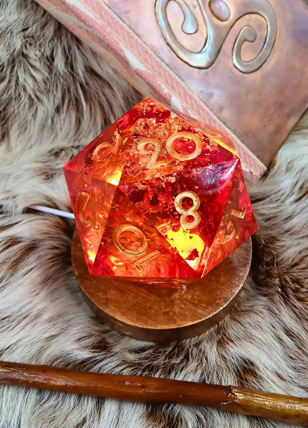 Handmade D20 dice lamp made of resin with gold leaf, ideal for tabletop RPG players and collectors
