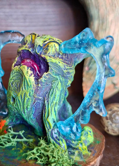 Fantasy mandrake creature for Wunderkammer curiosity cabinet, detailed resin sculpture with wooden base, gothic collectible art piece