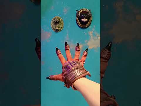 Handmade tiger claws cosplay gloves with resin claws, flexible wrist joints and hand-painted details