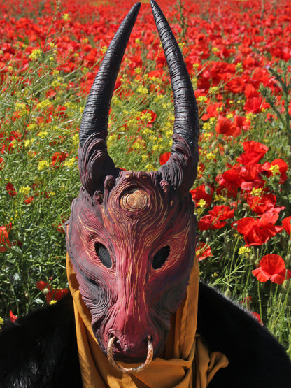 Horned mask, design inspired by the Minotaur and Sardinian Boes, long horns, handcrafted from resin, suitable for masquerades, Halloween, and themed events.